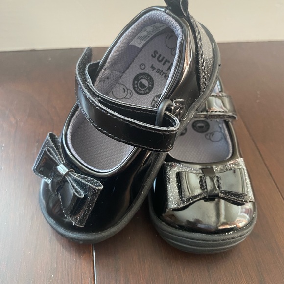 Surprize by Stride Rite Baby Girl Ellen - Picture 2 of 9